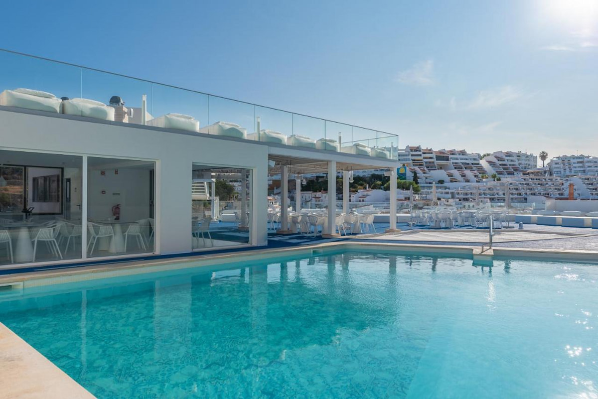 rooftop pool overlooks Albufeira best Algarve town